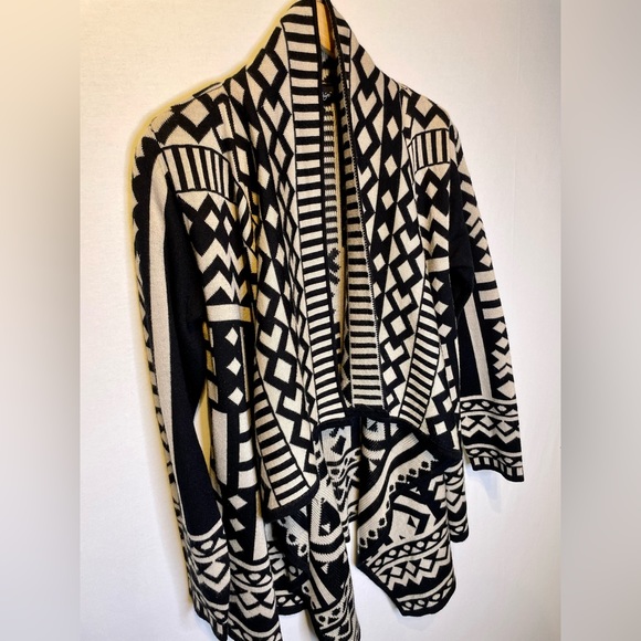 Charlie Paige S M Open Front Long Cardigan Sweater Graphic Print - Picture 3 of 5